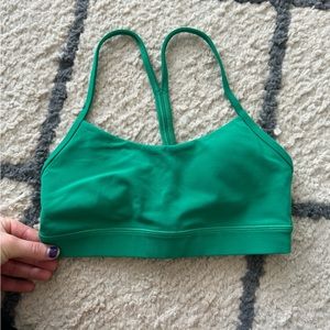 Lululemon Adjustable Flow Y Bra. Size:4 Color: Emerald Ice